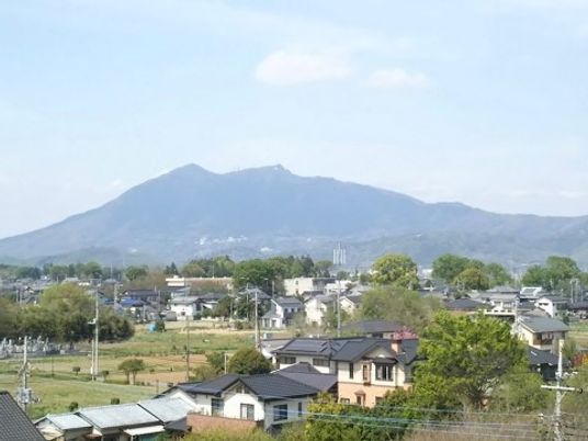 山々と町並みの景色