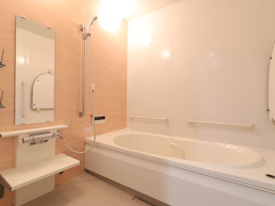 清潔感のある浴室空間