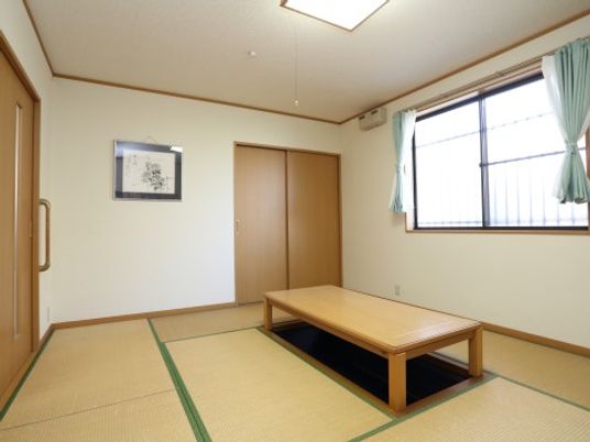 落ち着いた雰囲気の和室