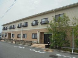 清潔感ある住宅風建物