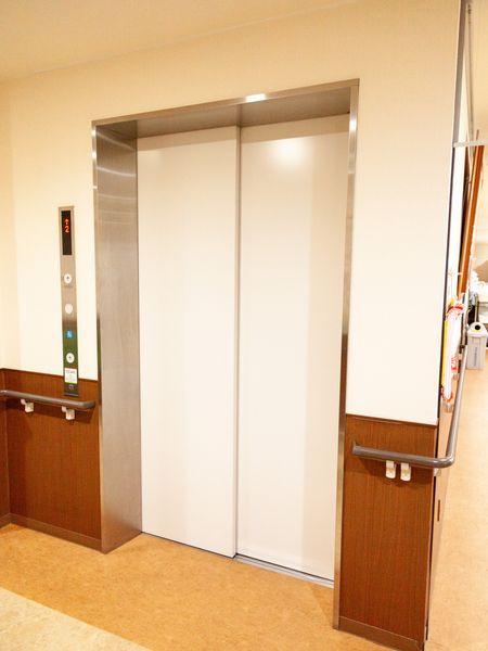 ゆったり通れるエレベーター