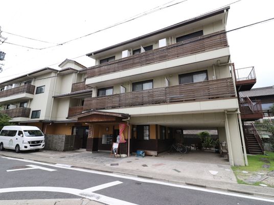 施設の外観