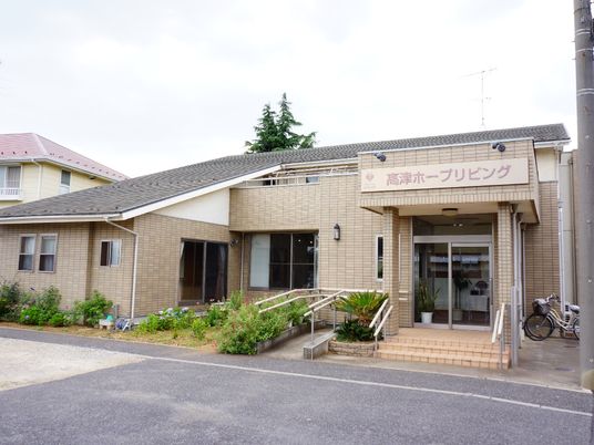 エントランス外観