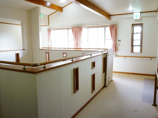 やさしい光廊下空間