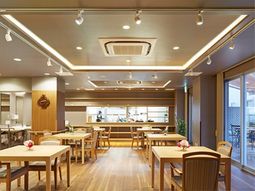 明るいダイニングルーム