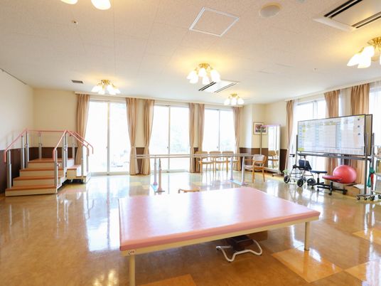 明るいリハビリテーション室