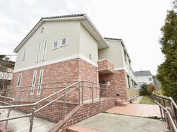 暖かみのある建物外観