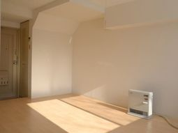 明るい居室の空間