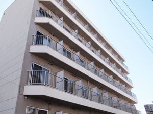 多階層の建物外観