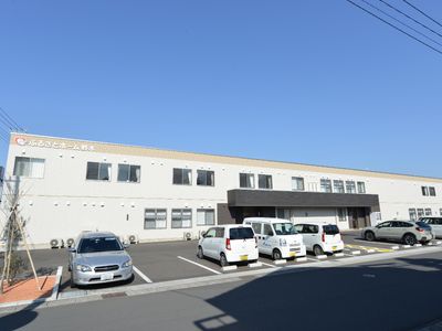 広々とした明るい外観