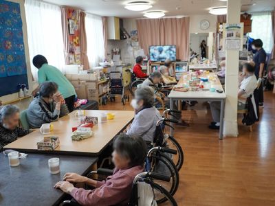 共有食堂の日常風景