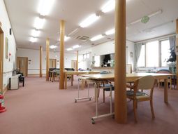 広々とした明るい多目的室