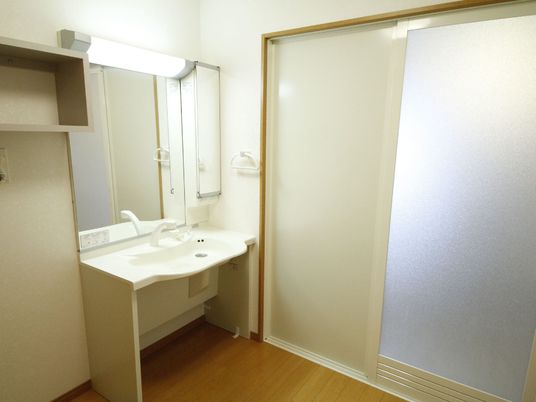 洗練された洗面所