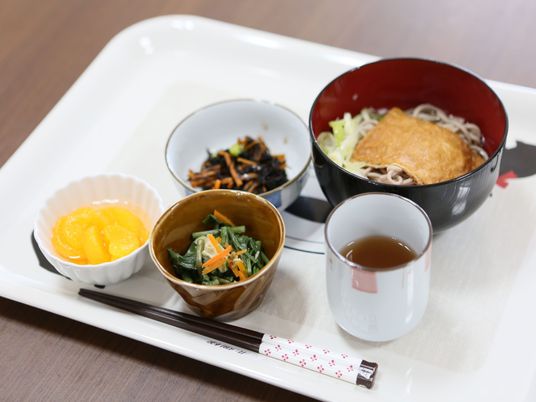和風の食事セット