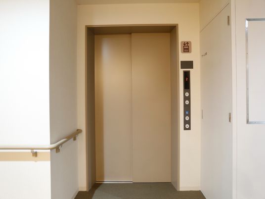 バリアフリーのエレベーター