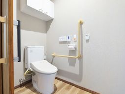 バリアフリーのトイレ設備