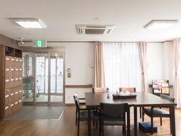 明るいダイニングルーム