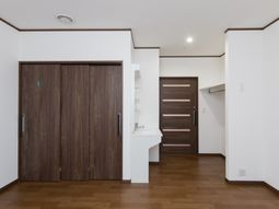 清潔感ある居室の内観