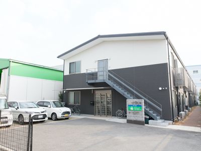 清潔感のある建物の外観