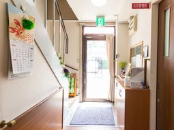 玄関の明るい様子