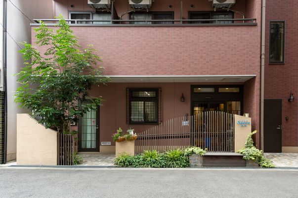 清潔感あるエントランス