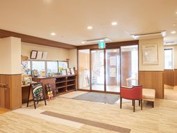 暖かみのあるエントランス