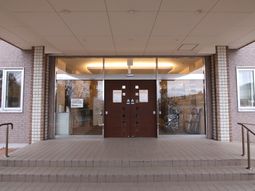 エントランスの正面入口