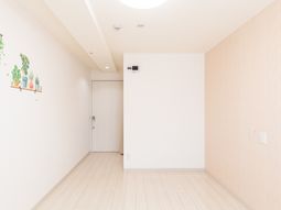 明るい廊下の様子