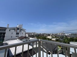 晴天のバルコニー