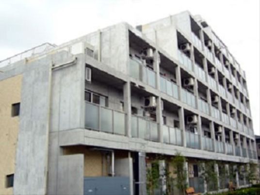 モダンな建物の外観