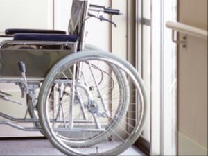 車椅子近くの廊下のイメージ