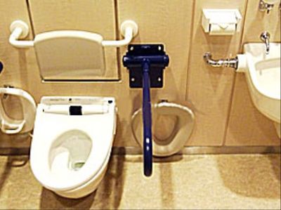 安全に配慮したトイレ設備