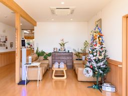 木のぬくもりあるロビー