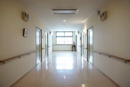 清潔な廊下空間