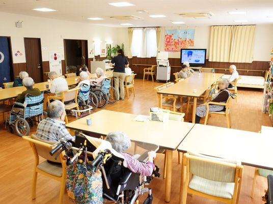 多世代交流ダイニング