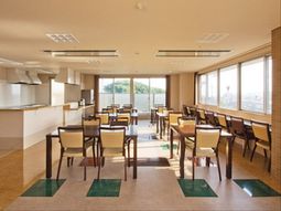 日差し溢れる食堂