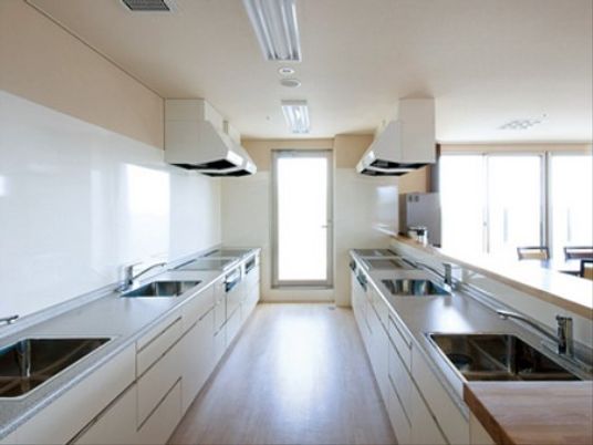 清潔なキッチン空間