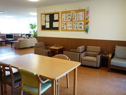 明るく広々とした共有スペース