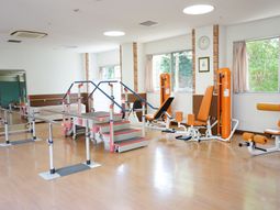 明るい機能訓練室