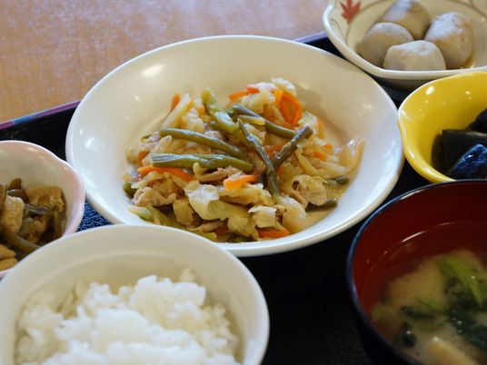 彩り豊かな食事内容