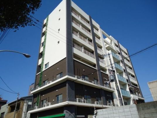 清潔感のある建物の外観