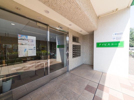 明るいエントランス