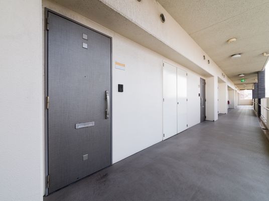 廊下と部屋の入口