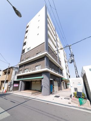 現代的な建物の外観