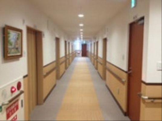 清潔感のある廊下