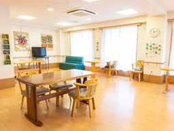 明るいダイニングルーム