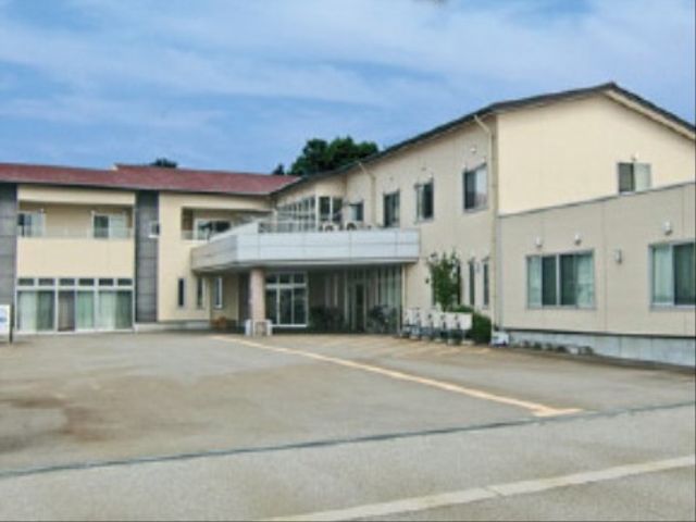 職員の活躍可能な外観 外観 ゆとりある広い敷地で、働きやすい環境が整っています。新しい職場での活躍をお待ちしております。
