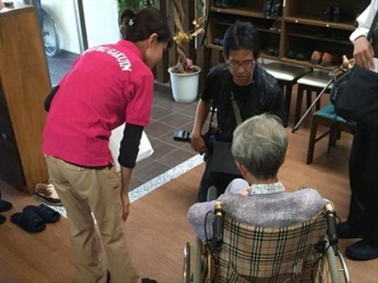 スタッフが利用者様支援