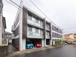 現代的な建物の外観