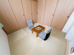 清潔な和室のコーナー